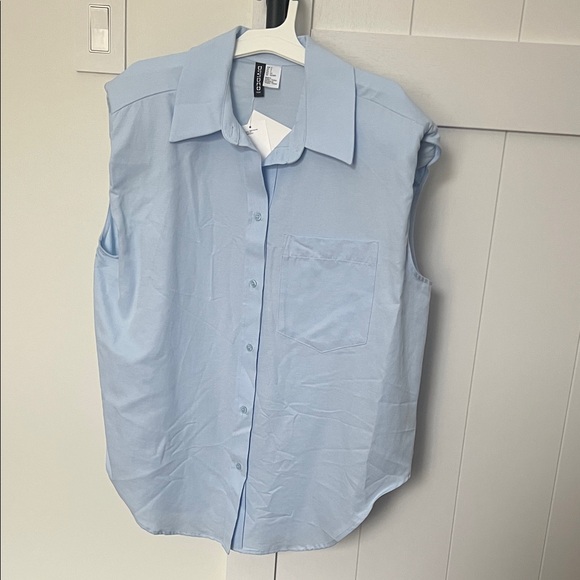 H&M Tops - H&M Light Blue Button Down Shirt